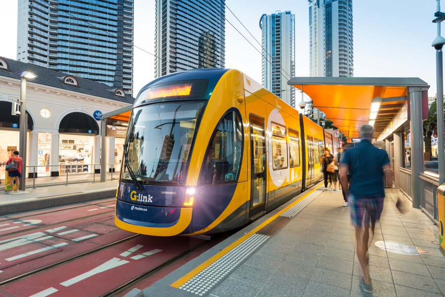 Keolis tram at station